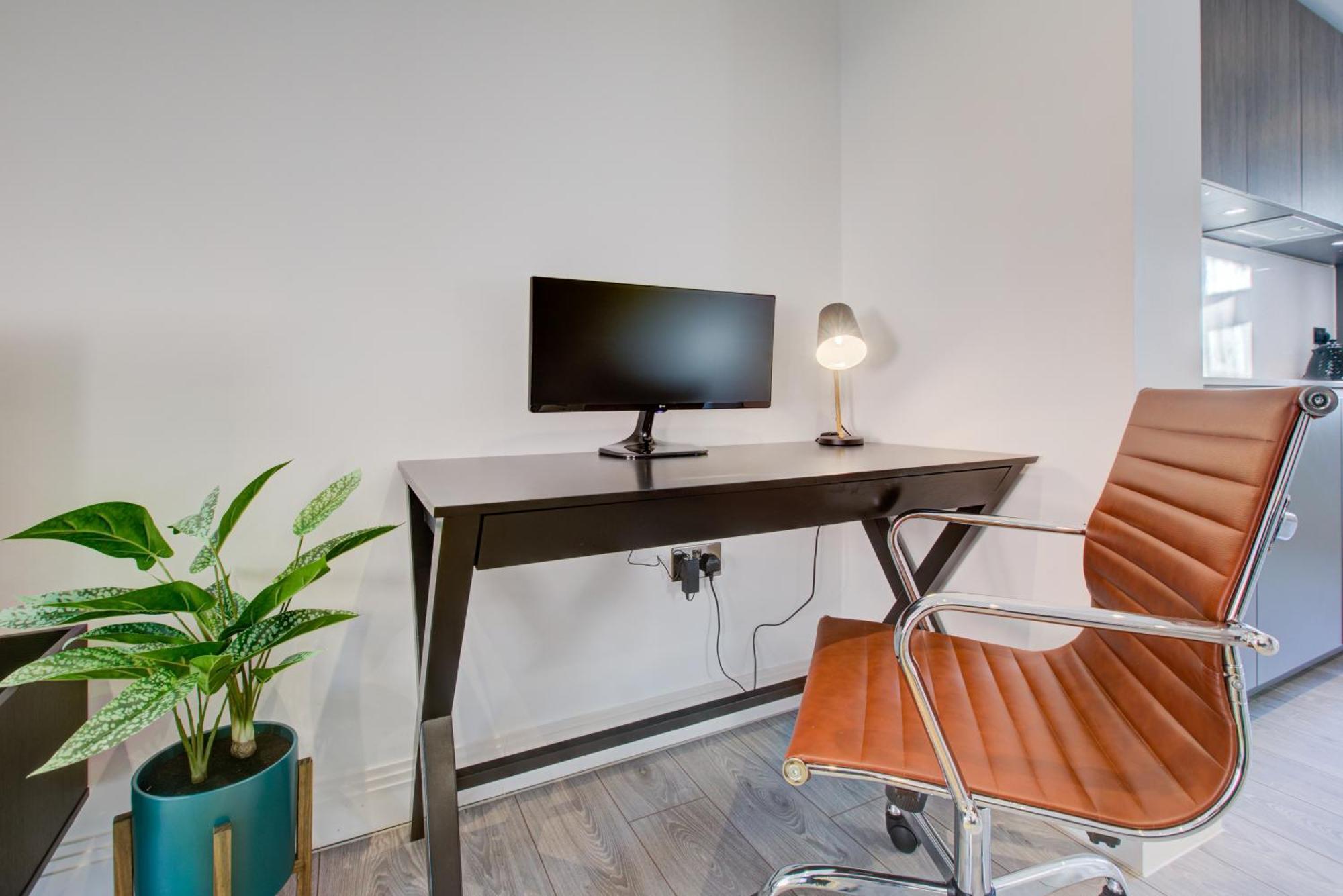 Hybrid Resi - Fulham Near Chelsea And Putney *